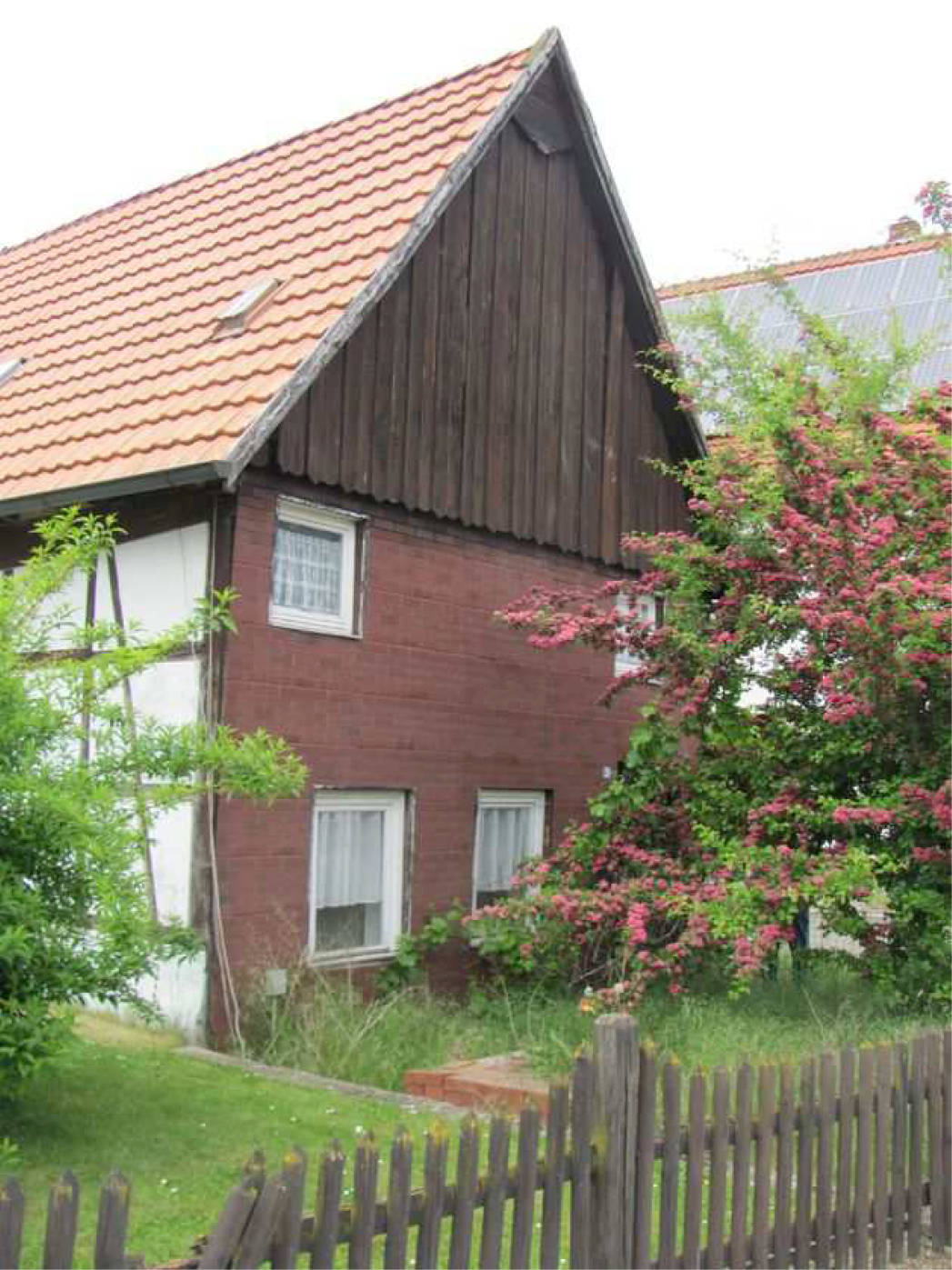 Wohnhaus und rückwärtiger Anbau in Bosseborner Straße 20, 37671 Höxter, Ovenhausen - Bild 3