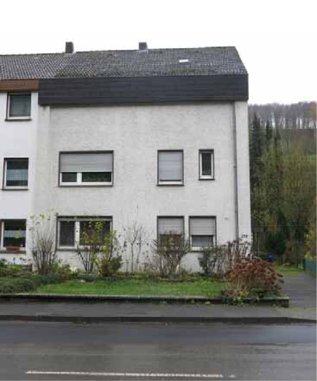 Zweifamilien-Reihenendhaus in Obere Hauptstraße 217 und 219, 00000 - Bild 2