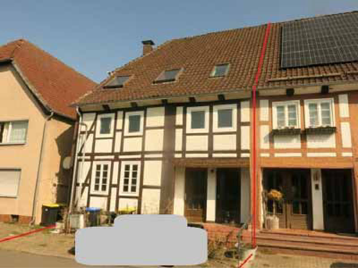 Zwei- (bis Drei-) Parteien-Doppelhaushälfte in Obere Reihe 28, 37671 Höxter, Albaxen