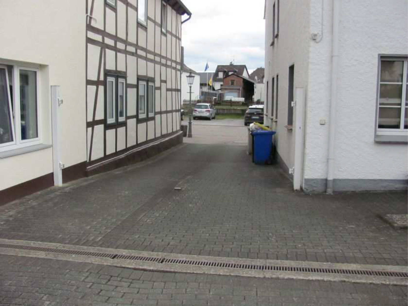 Kfz-Stellplatz, Eigentumswohnung (3 bis 4 Zimmer) in Kesselstraße 1, 3, 37688 Beverungen - Bild 4