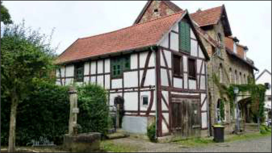 Wohn-/Geschäftshaus, Gaststätte (Betrieb eingestellt) mit Wohnen, Wirtschaftsgebäude in In der Tränke 2, 32816 Schieder-Schwalenberg - Bild 3