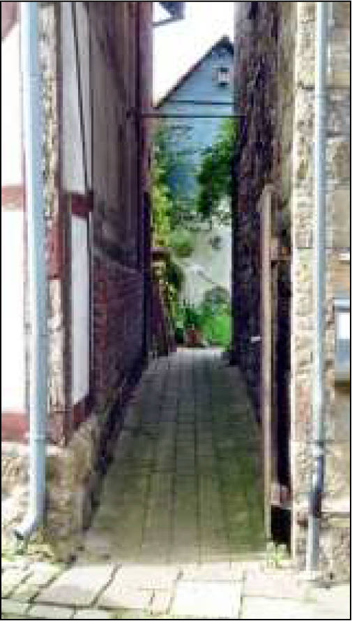 Wohn-/Geschäftshaus, Gaststätte (Betrieb eingestellt) mit Wohnen, Wirtschaftsgebäude in In der Tränke 2, 32816 Schieder-Schwalenberg - Bild 4