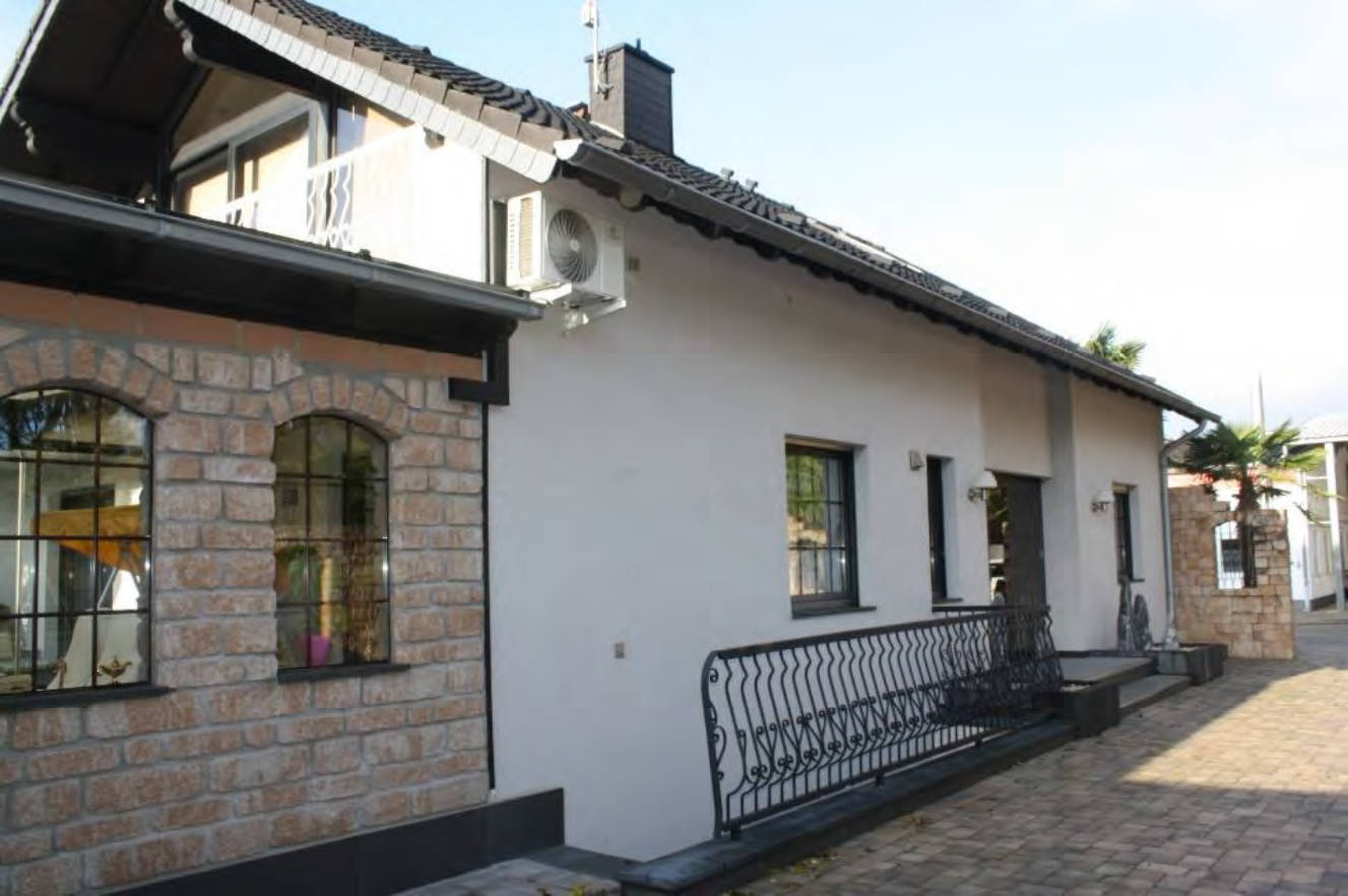 Wohn-/Geschäftshaus, Garage, Lagerhalle in Hans-Böckler-Str. 22, 40764 Langenfeld (Rheinland), Berghausen
