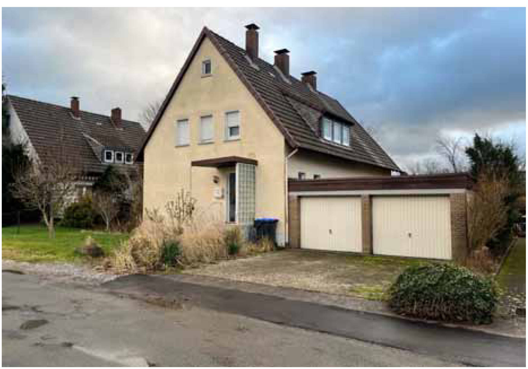 Garage, Einfamilienhaus, Doppelgarage in Wiesenstraße 10, 32791 Lage - Bild 4