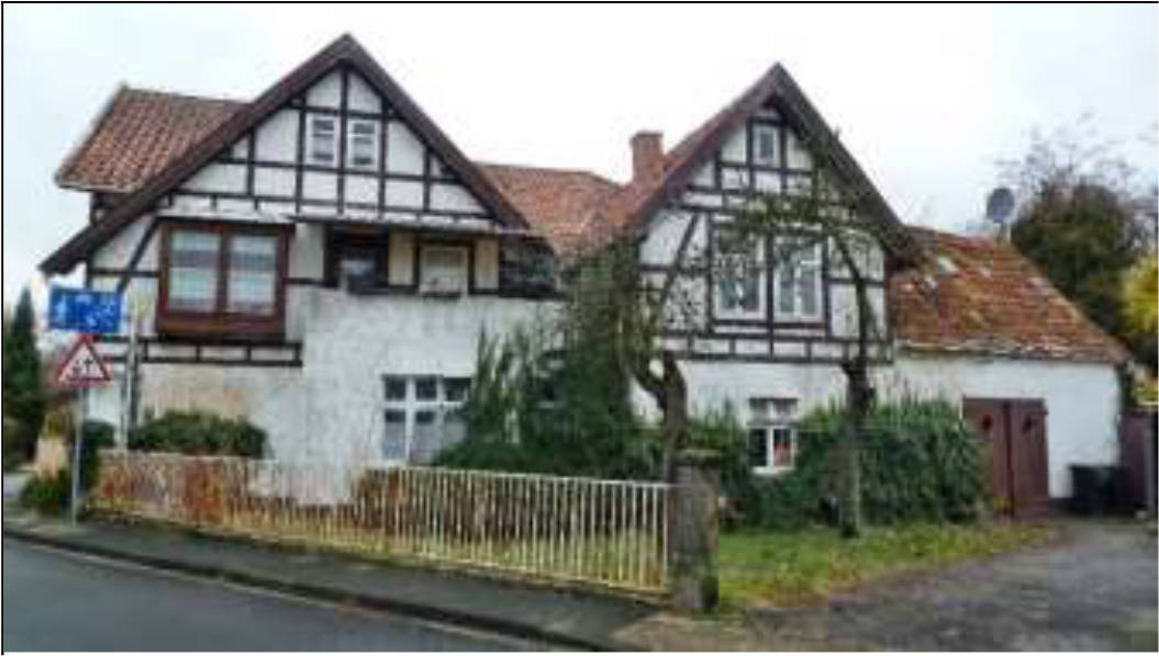 Zweifamilienhaus, Abbruchobjekt in Querweg 8, 33189 Schlangen