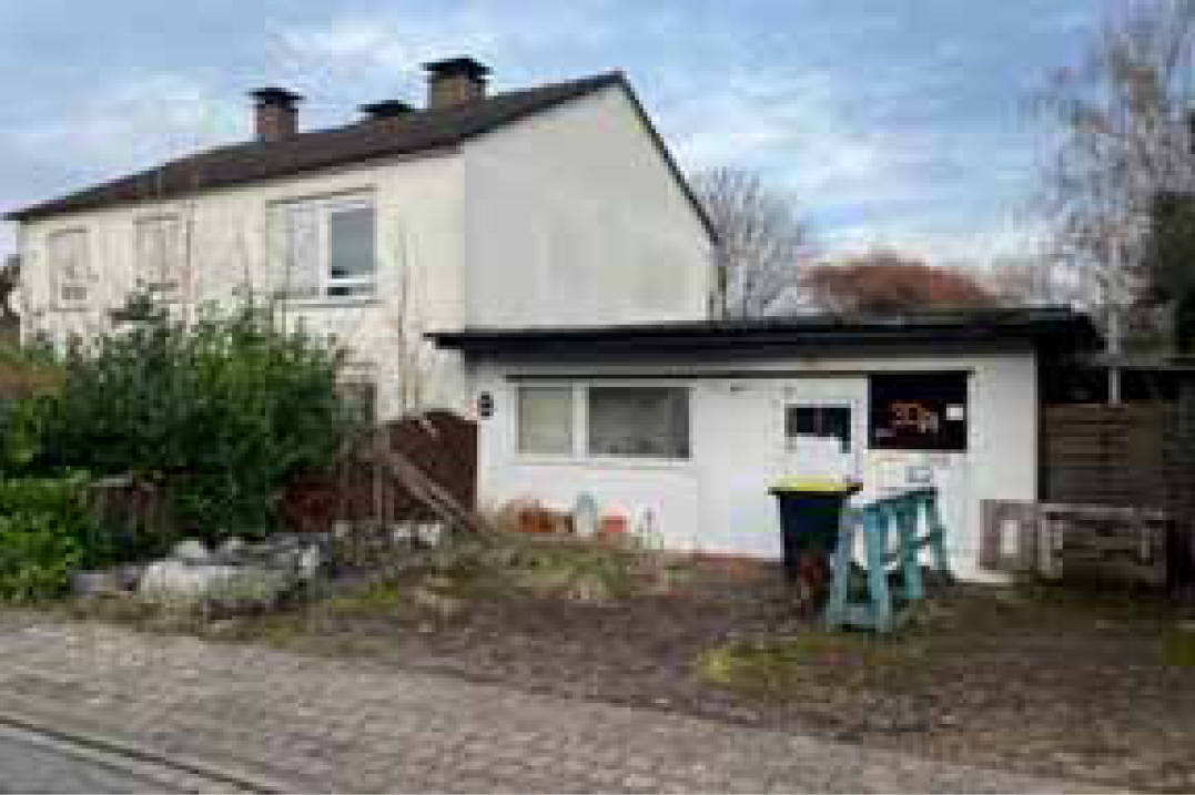 Gewerbeeinheit (z.B. Laden, Büro), Garage, Der Laden wurde aufgegeben. in Heimstättenstraße 30, 00000
