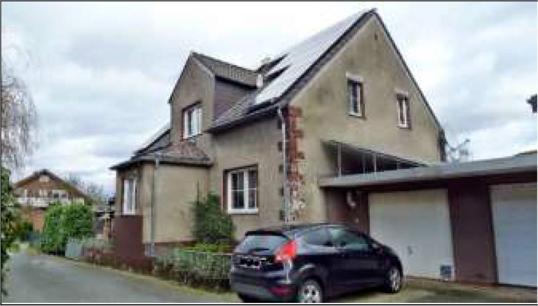 Einfamilienhaus, mit Wirtschaftsanbau und Garage in Kriegerweg 4, 33189 Schlangen, Schlangen