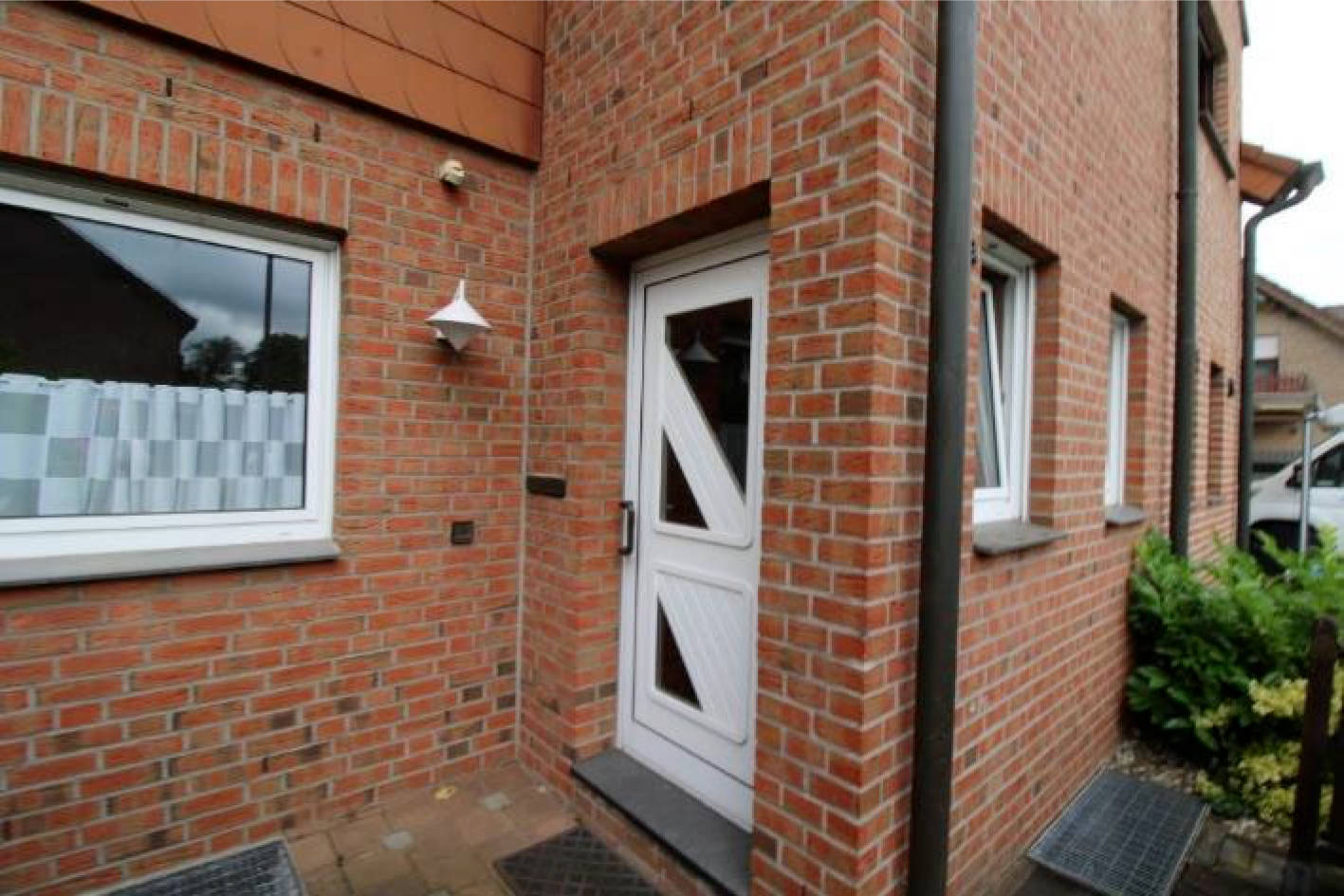 Reihenhaus, Bei dem zu bewertenden Objekt handlet es sich um ein zweigeschossiges, vollständig unterkellertes Einfamilienreihenmittelhaus und eine Garage. Das Objekt wird zum Wertermittlungsstichtag von der Miteigentümerin bewohnt. in Am Kippgarten 3 A, 45739 Oer-Erkenschwick - Bild 5