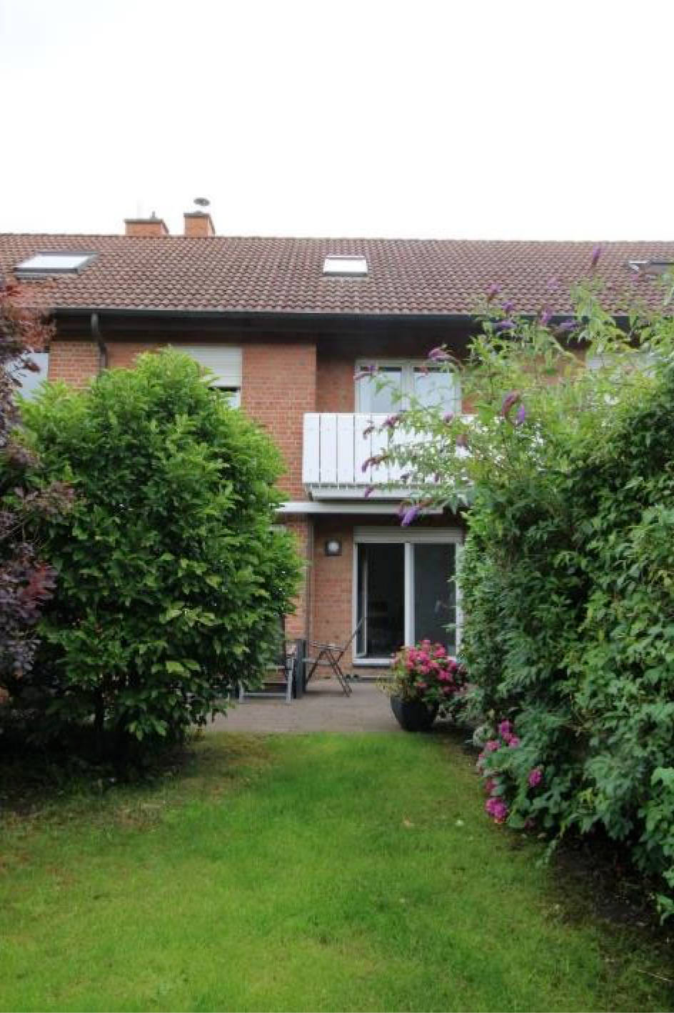 Reihenhaus, Bei dem zu bewertenden Objekt handlet es sich um ein zweigeschossiges, vollständig unterkellertes Einfamilienreihenmittelhaus und eine Garage. Das Objekt wird zum Wertermittlungsstichtag von der Miteigentümerin bewohnt. in Am Kippgarten 3 A, 45739 Oer-Erkenschwick - Bild 4