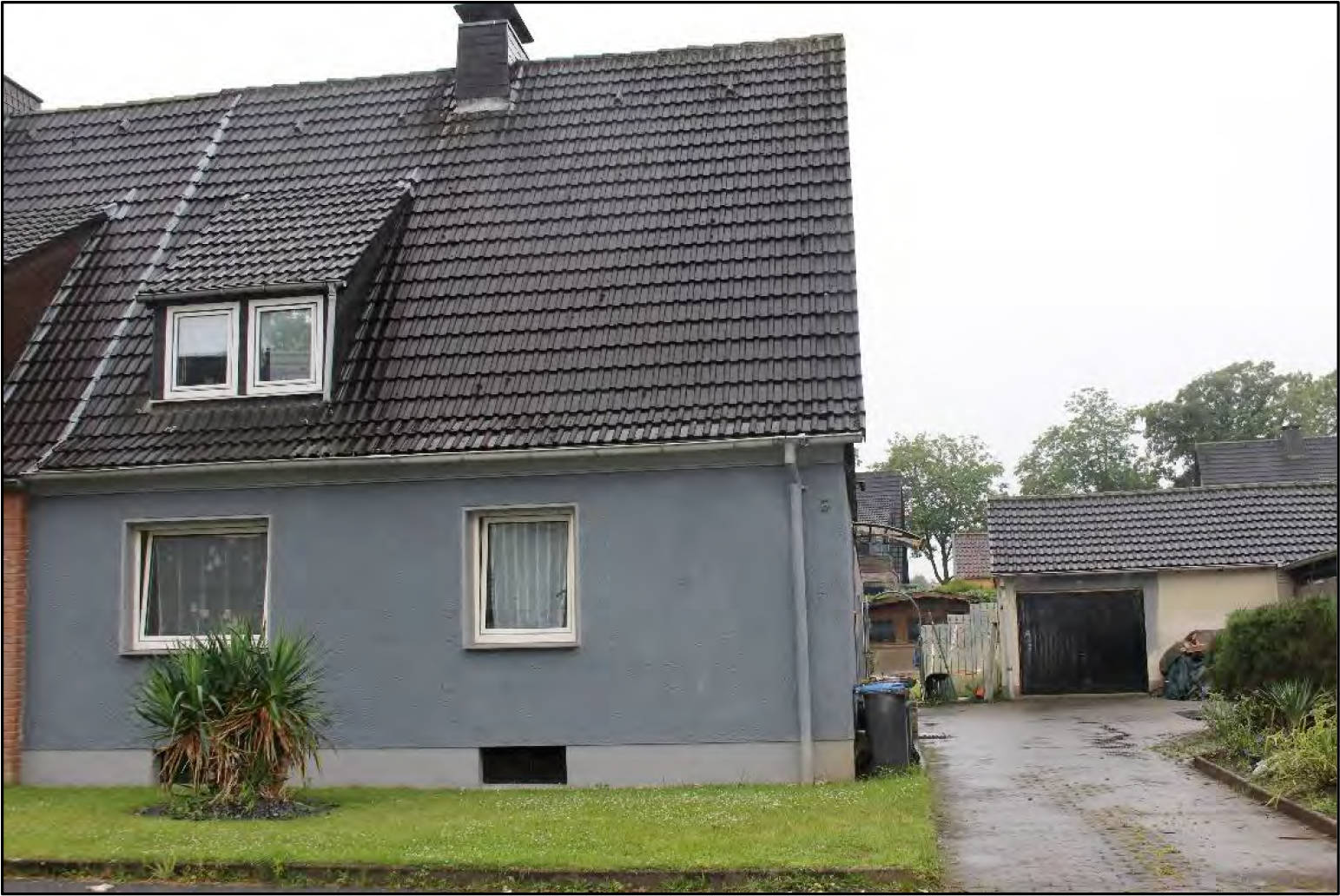 Garage, Doppelhaushälfte in Ruhrstraße 5, 45739 Oer-Erkenschwick - Bild 2
