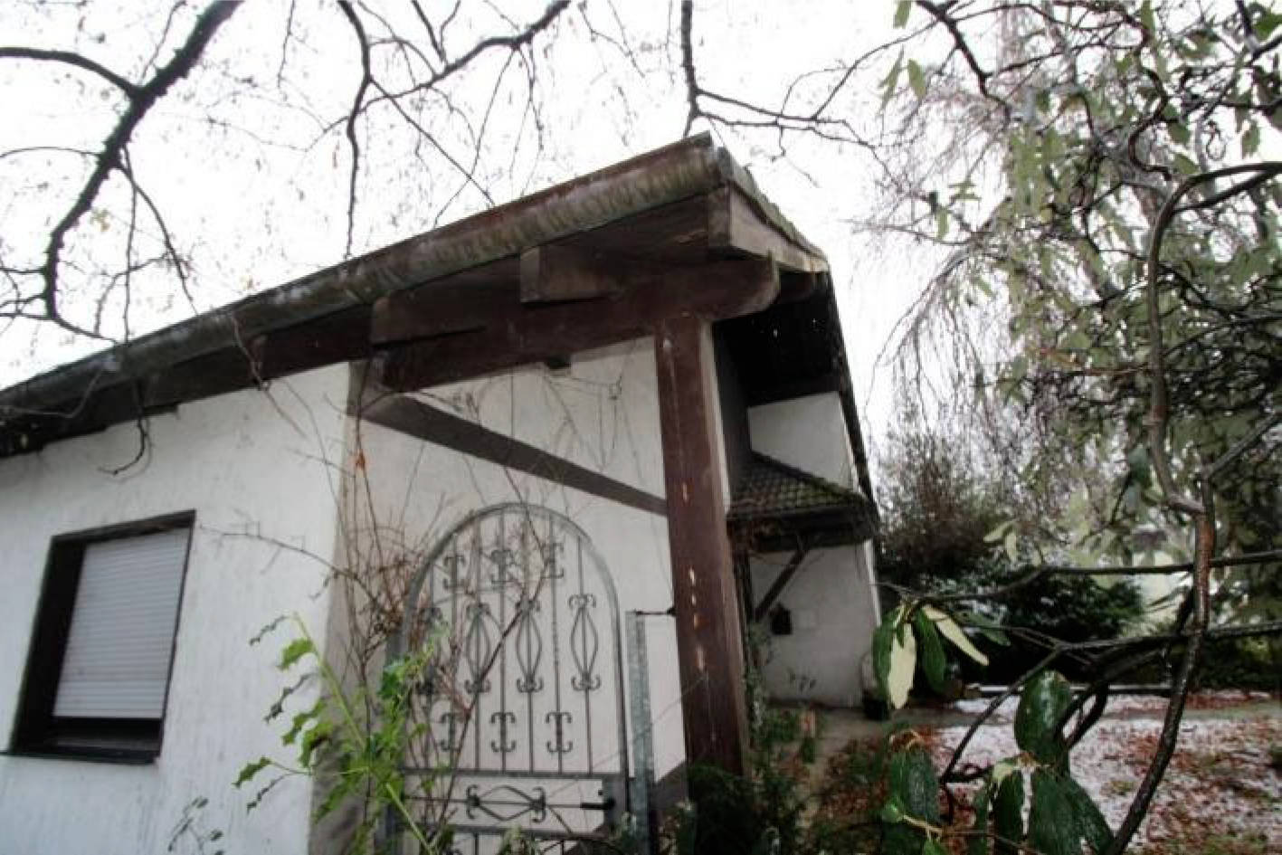 Einfamilienhaus, bei dem zu bewertenden Objekt handelt es sich um ein freistehendes, eingeschossiges und vollständig unterkellertes Einfamilienhaus sowie um eine Doppelgarage. Das Objekt ist zum Wertermittlungsstichtag eingenutzt. in Backumer Straße 400, 45701 Herten