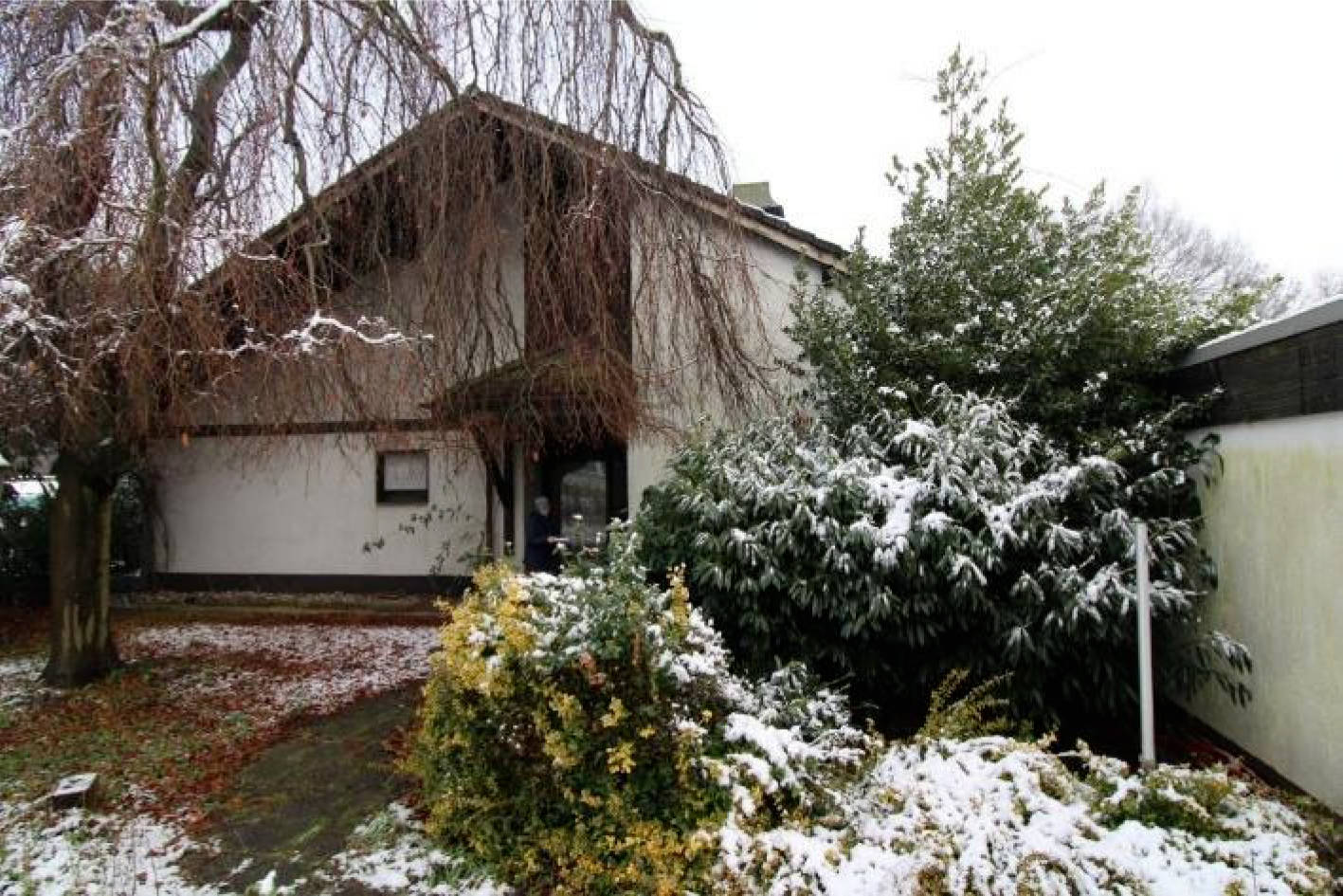 Einfamilienhaus, bei dem zu bewertenden Objekt handelt es sich um ein freistehendes, eingeschossiges und vollständig unterkellertes Einfamilienhaus sowie um eine Doppelgarage. Das Objekt ist zum Wertermittlungsstichtag eingenutzt. in Backumer Straße 400, 45701 Herten - Bild 4