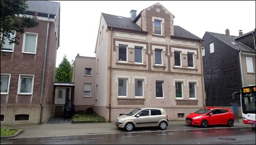 Mehrfamilienhaus mit Anbau und Nebengebäude in König-Ludwig-Str. 67, 45663 Recklinghausen - Bild 2