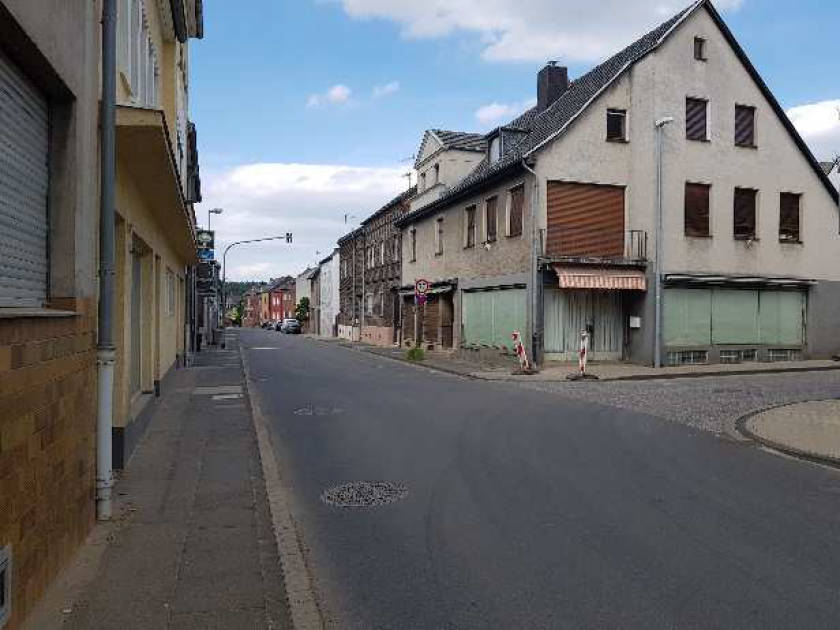 Zweifamilienhaus, Mehrfamilienhaus, Einfamilienhaus, Zweifamilienhaus, Mehrfamilienhaus, Einfamilienhaus in Hauptstraße 199 - 201, 53347 Alfter