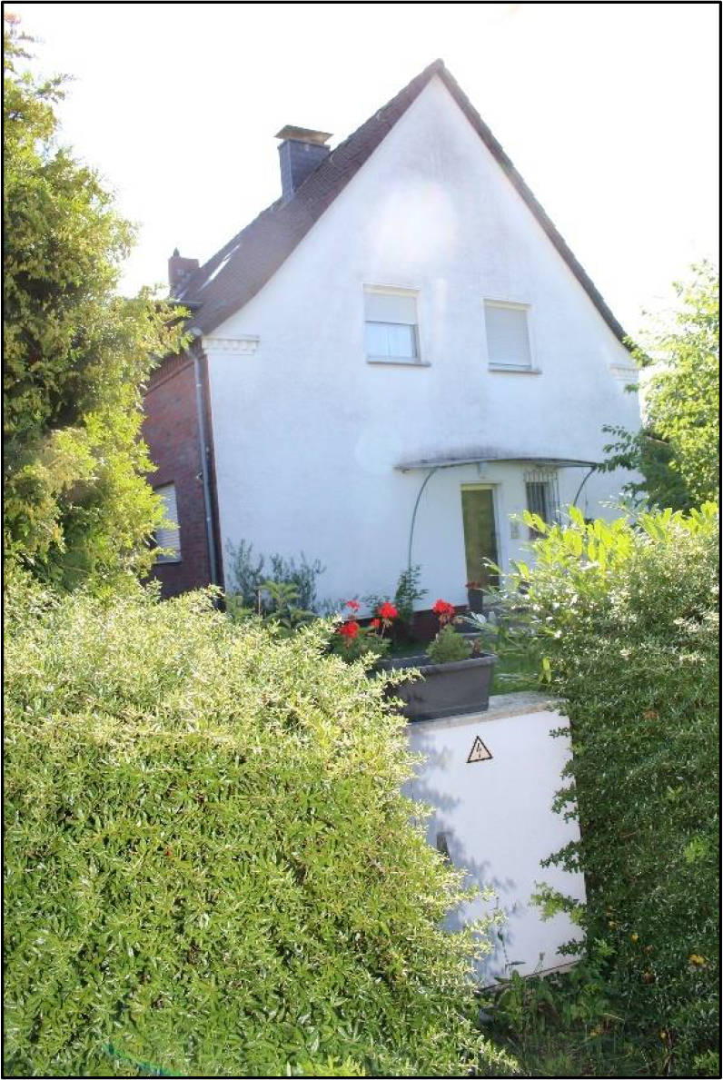 Einfamiliendoppelhaus + Garage in Schöttelkamp 31, 44581 Castrop-Rauxel, Henrichenburg