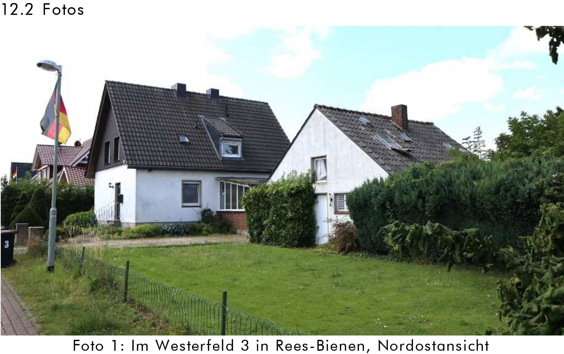 Zweifamilienhaus, Garage, Einfamilienhaus in Im Westerfeld 3, 46459 Rees, Bienen