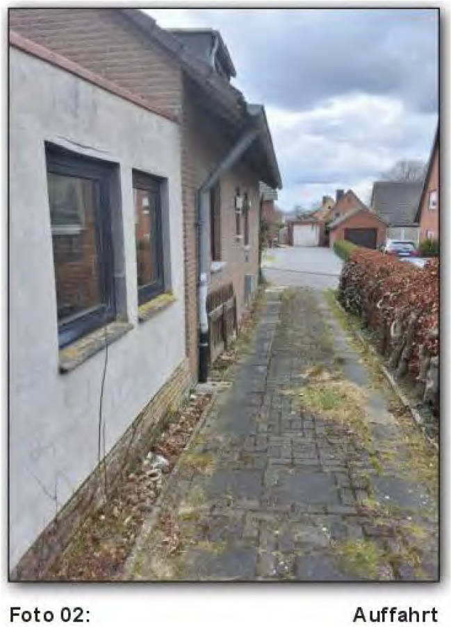 Garage, Doppelhaushälfte in Zur Buchenhecke 10, 47533 Kleve, Donsbrüggen - Bild 3
