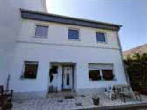 Mehrfamilienhaus, Einfamilienhaus und Garagen in Am Haus Vogelsang 25, 41462 Neuss
