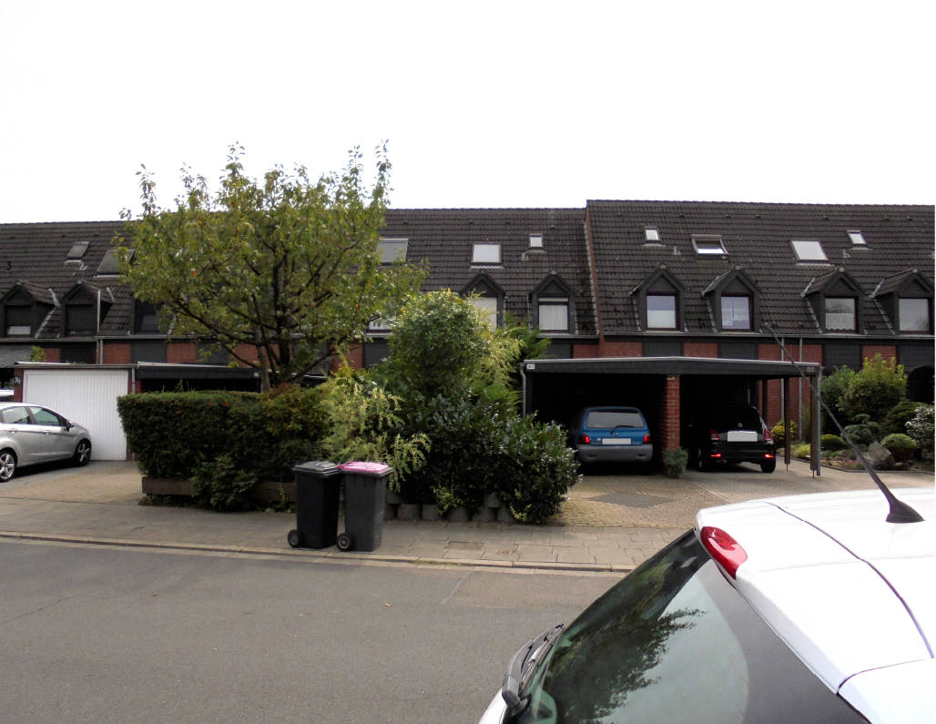 Einfamilienhaus in Friedrich-von-der-Schulenburg-Straße 83, 41466 Neuss, Weckhoven