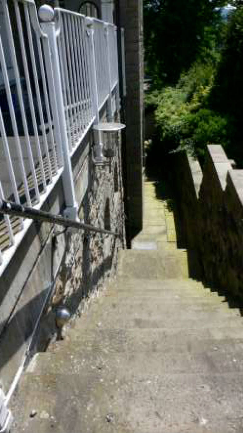 nordrheinwestpfalen 0031 K 0028/2025 Kaiserstraße 132 A, 58300 Wetter 12