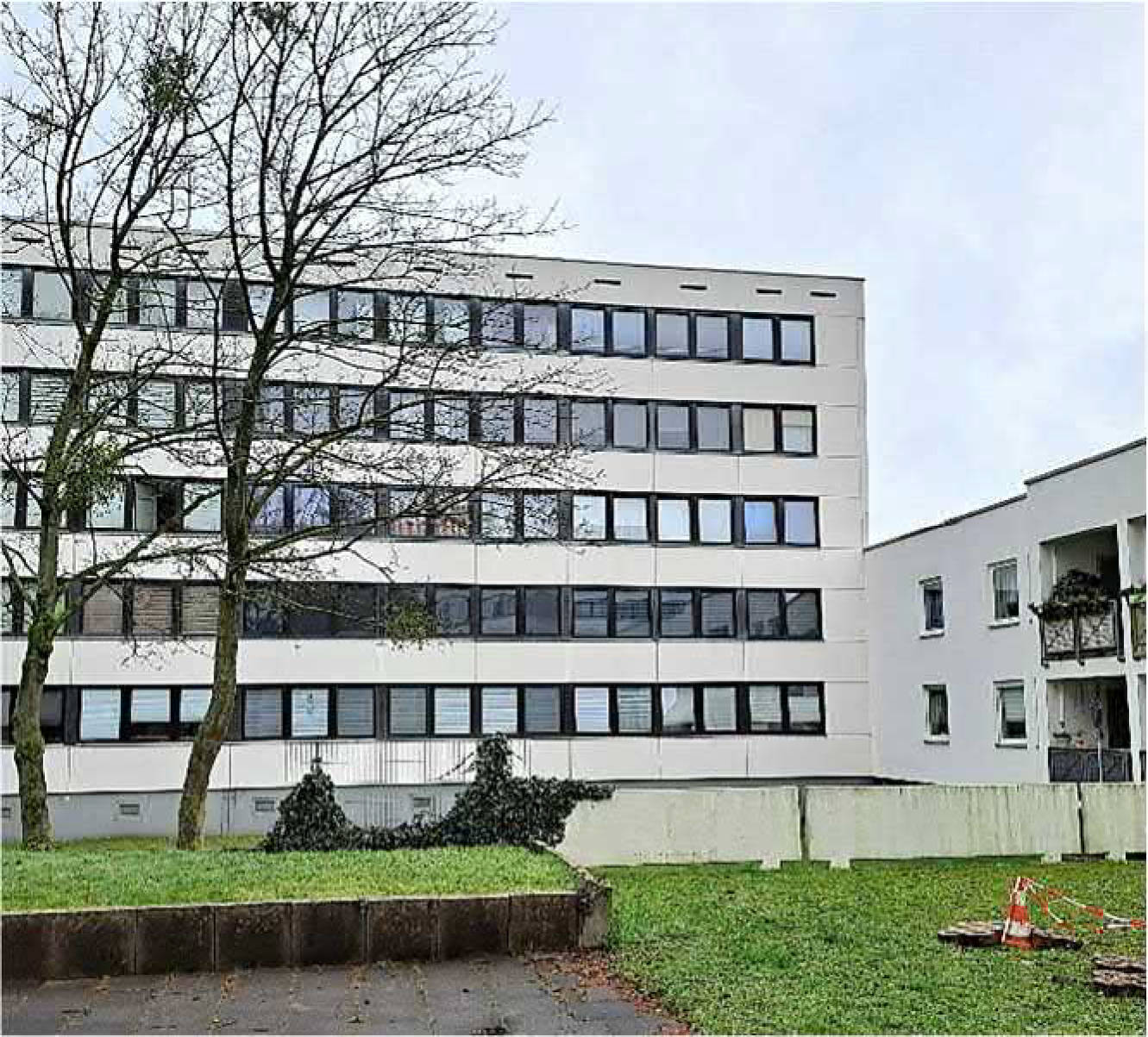 nordrheinwestpfalen 0031 K 0049/2023 Eifelstraße 34, 36, 38, 40, 42, 44, 46, 48, 50, 52, Taunusstraße 9, 11, 13, 15, 17, Hunsrückstraße 1, 3, 5, 50169 Kerpen, Türnich 2