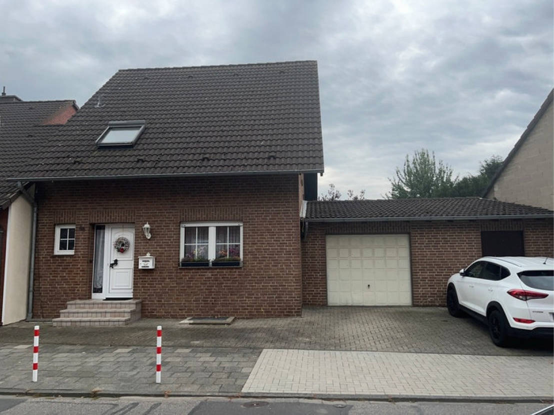 Freistehendes Einfamilienhaus mit Einzelgarage und Pferdestall. in Hahnenstraße 48, 50189 Elsdorf, Niederembt - Bild 3