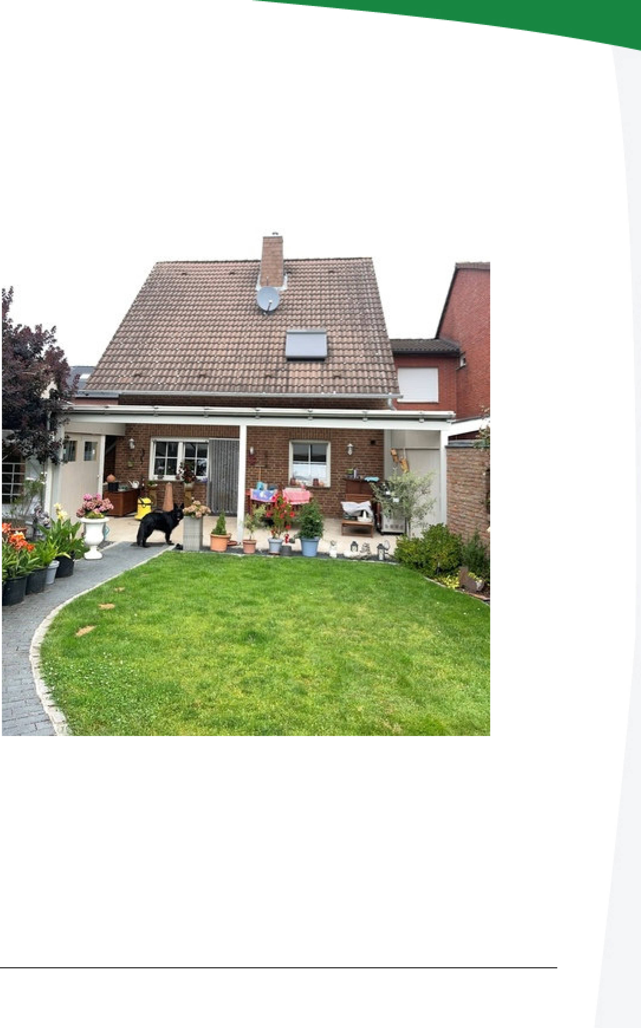 Freistehendes Einfamilienhaus mit Einzelgarage und Pferdestall. in Hahnenstraße 48, 50189 Elsdorf, Niederembt