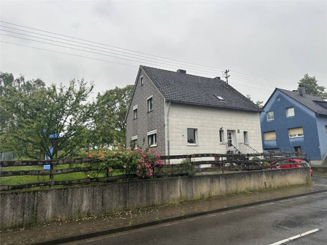 Garage, Einfamilienhaus in Martinusstraße 28, 52391 Vettweiß, Froitzheim - Bild 4