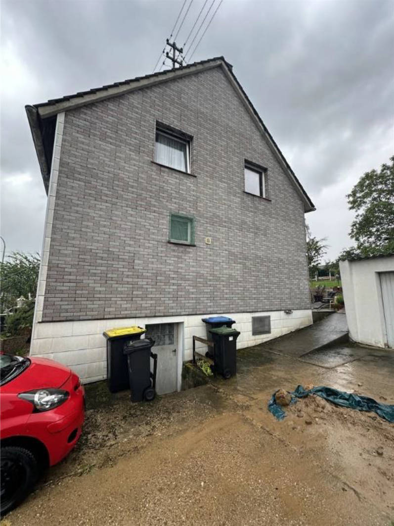 Garage, Einfamilienhaus in Martinusstraße 28, 52391 Vettweiß, Froitzheim