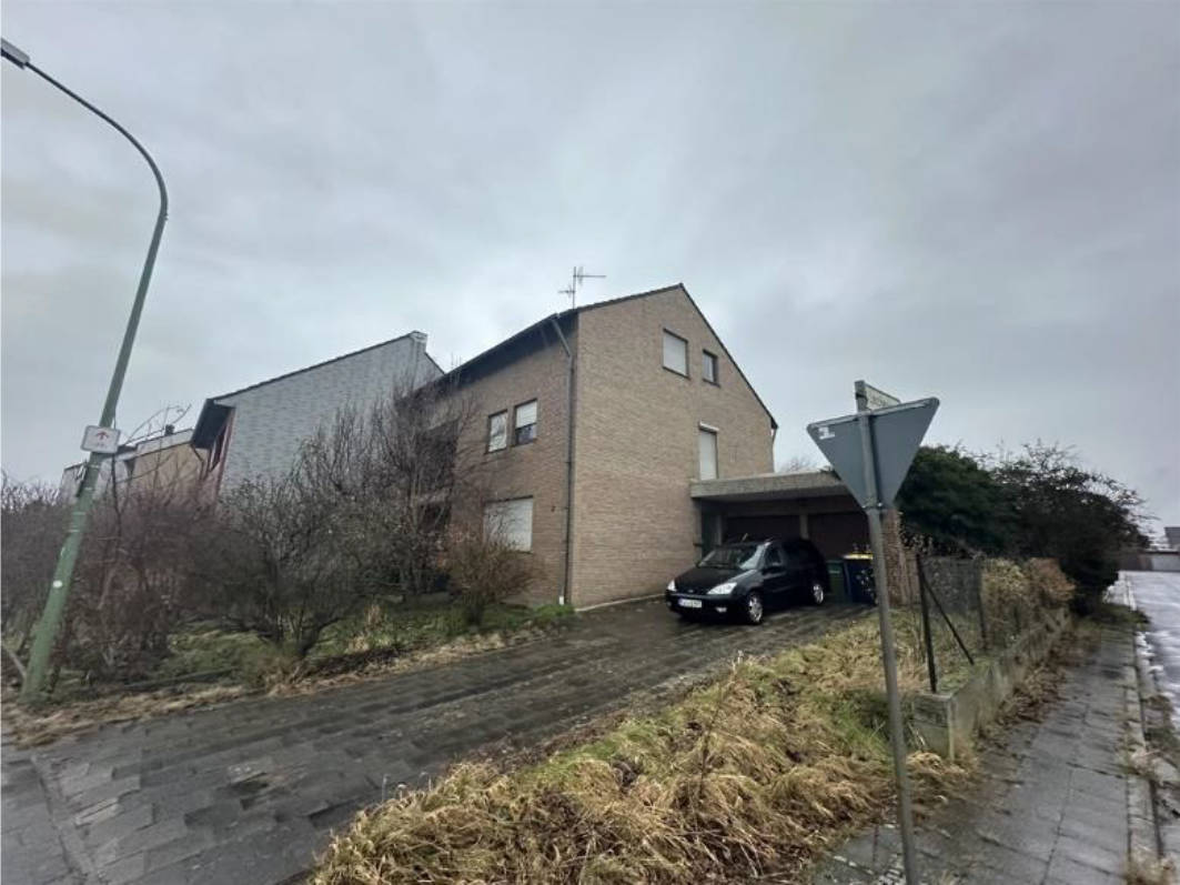 Garage, Zweifamilienhaus, Einfamilienhaus in Weidmühlenstraße 37, 52353 Düren, Echtz