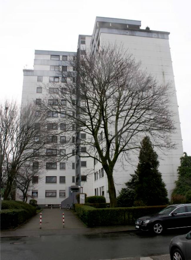 Kfz-Stellplatz (Tiefgarage), Eigentumswohnung (3 bis 4 Zimmer) in , 00000 - Bild 4