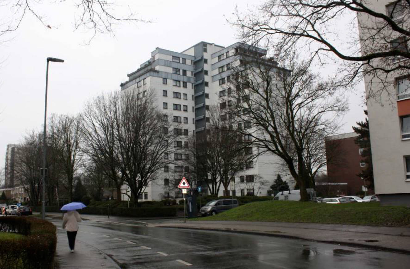 Kfz-Stellplatz (Tiefgarage), Eigentumswohnung (3 bis 4 Zimmer) in , 00000 - Bild 3