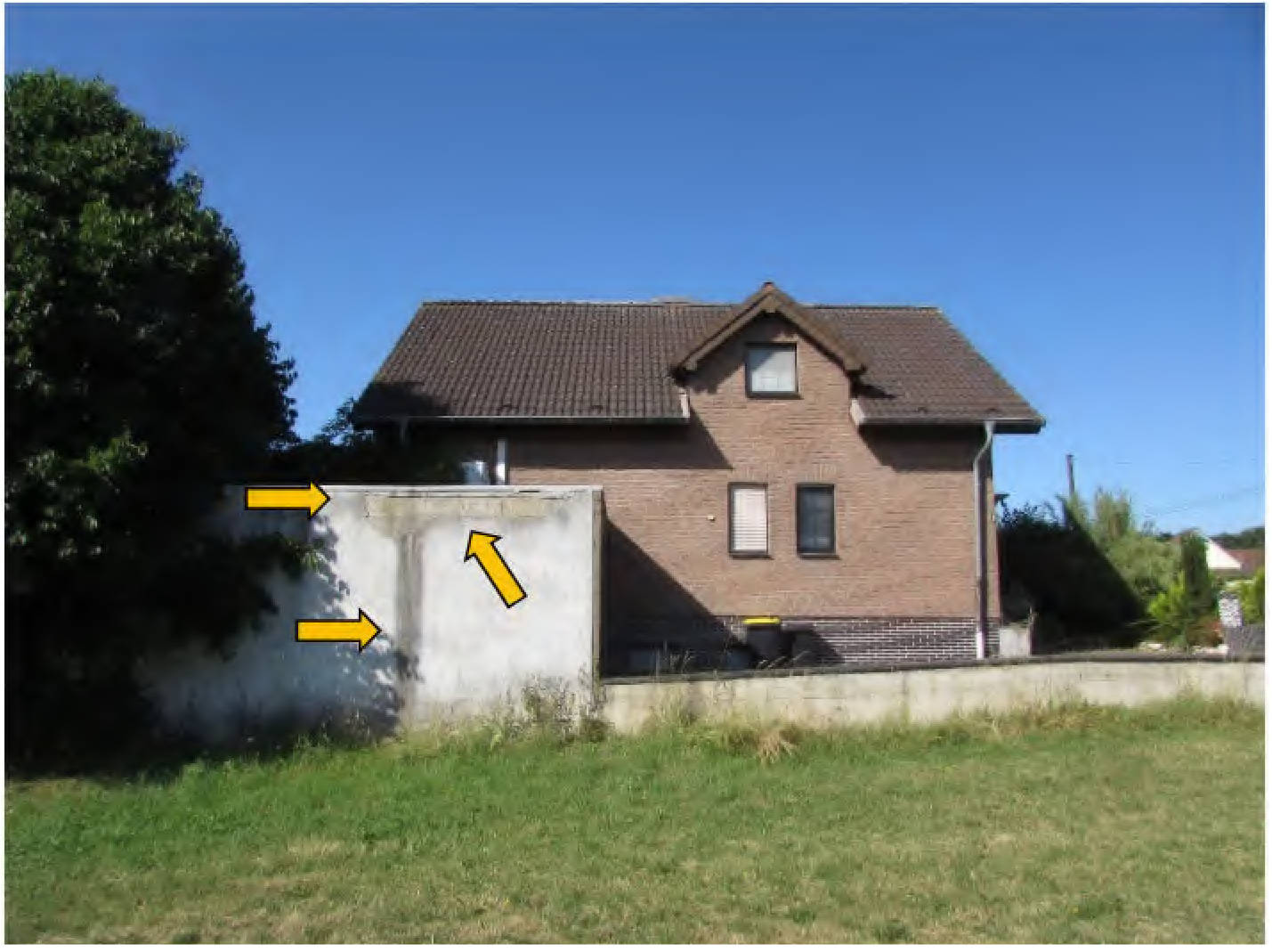 Garage, Einfamilienhaus in Mittelstraße 16, 52393 Hürtgenwald, Brandenberg - Bild 3