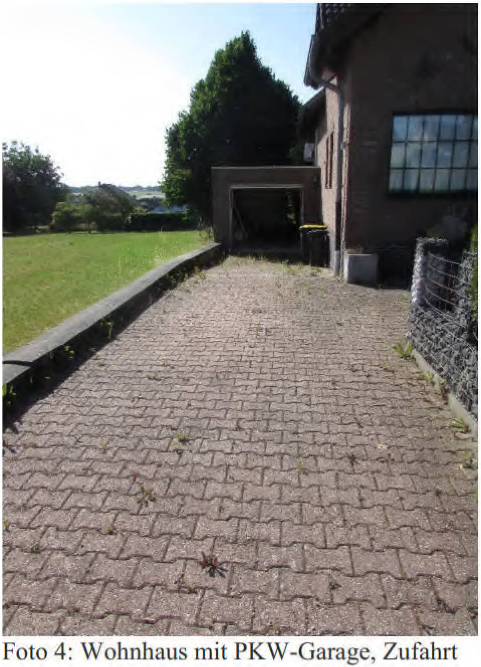 Garage, Einfamilienhaus in Mittelstraße 16, 52393 Hürtgenwald, Brandenberg