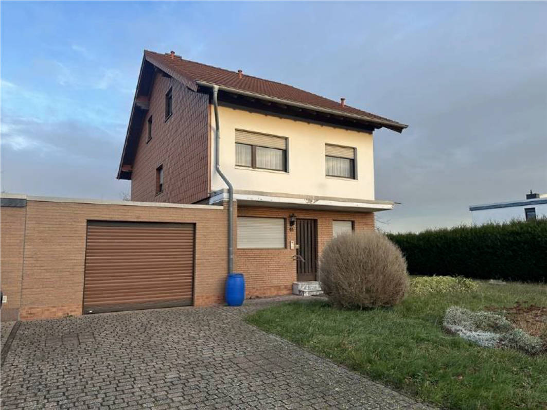 Garage, Einfamilienhaus mit Einliegerwohnung in Buchheider Weg 48, 00000