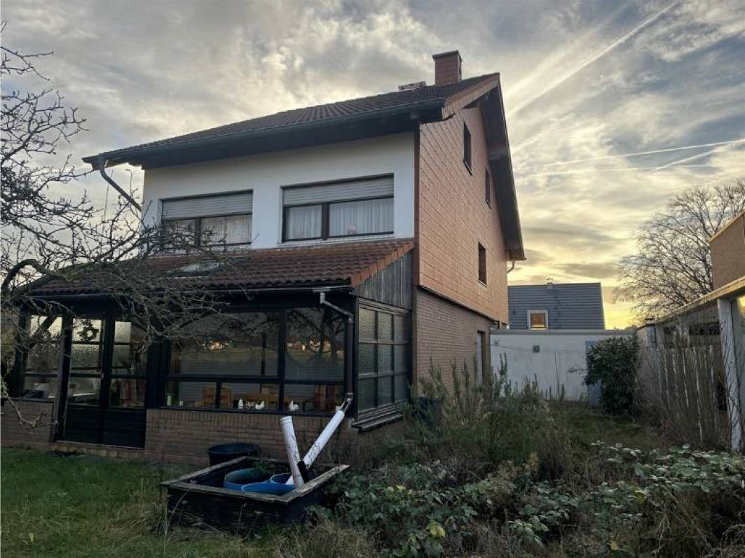 Garage, Einfamilienhaus mit Einliegerwohnung in Buchheider Weg 48, 00000 - Bild 3