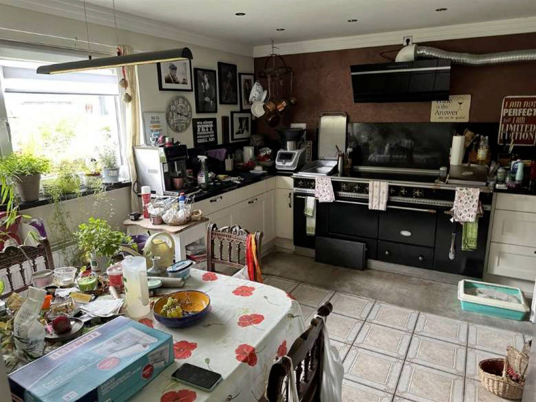 nordrheinwestpfalen 0033 K 0041/2024 Dunantstraße 11, 52355 Düren, Rölsdorf 9