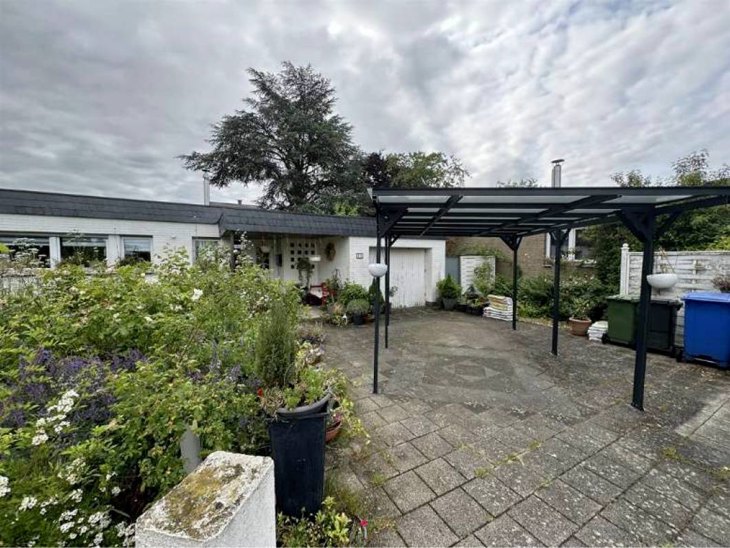 Garage, Einfamilienhaus in Dunantstraße 11, 52355 Düren, Rölsdorf