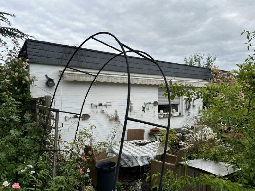 Garage, Einfamilienhaus in Dunantstraße 11, 52355 Düren, Rölsdorf - Bild 2