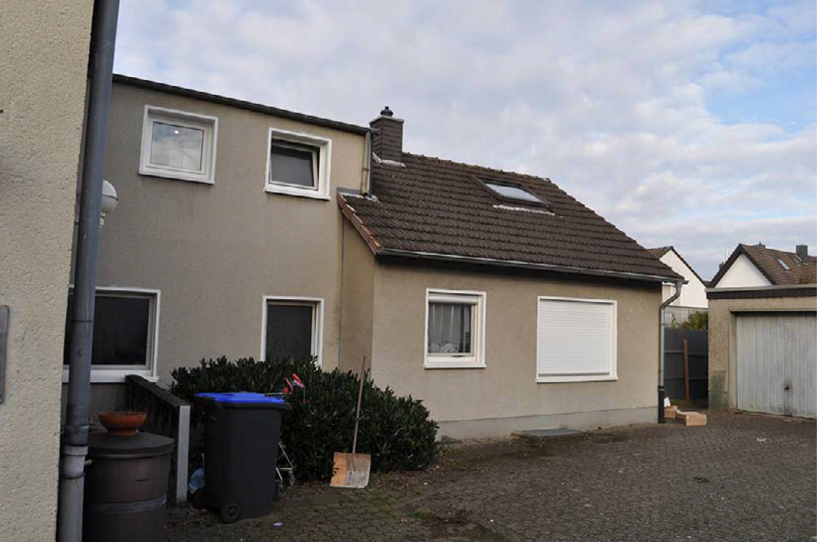 Kfz-Stellplatz, Mehrfamilienhaus, 3 Garagen in Ahornweg 31, 51469 Bergisch Gladbach, Heidkamp - Bild 5