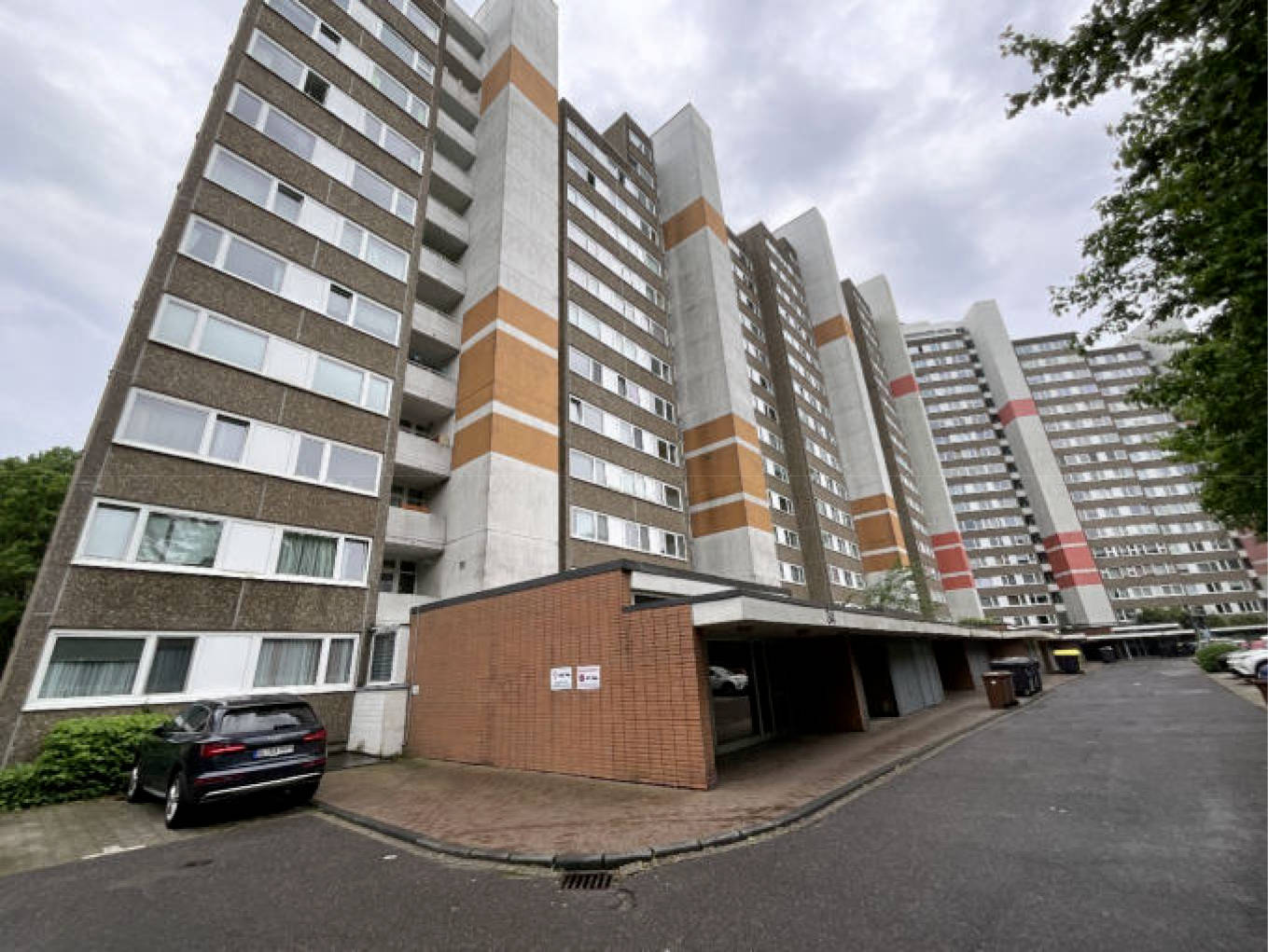 Kfz-Stellplatz, Eigentumswohnung (1 bis 2 Zimmer) in Reginharstraße 30, 32, 34, 51429 Bergisch Gladbach, Bensberg - Bild 2