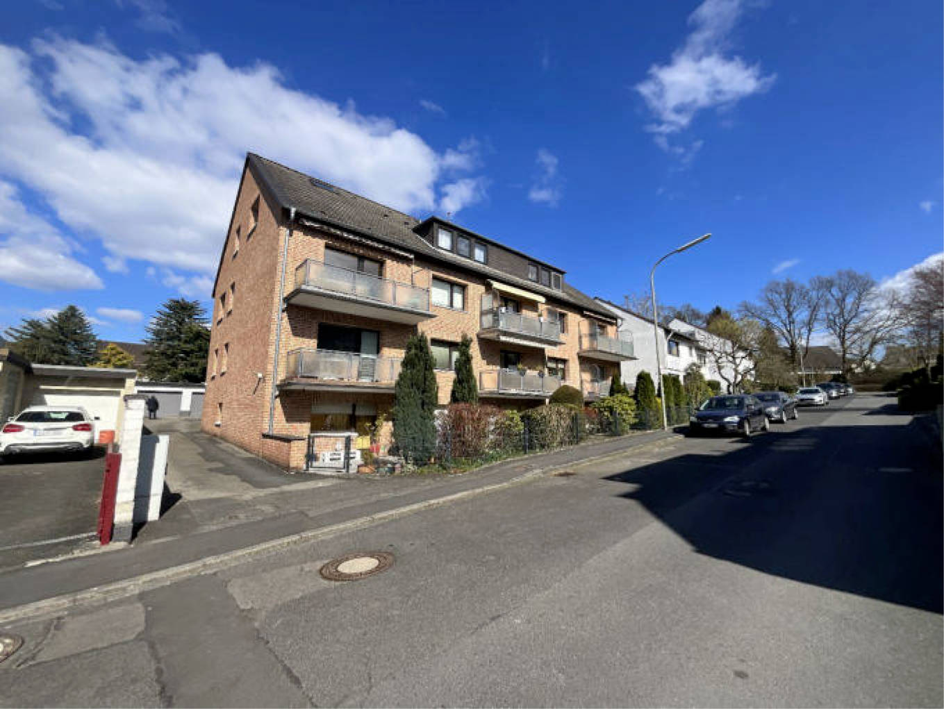 Eigentumswohnung (1 bis 2 Zimmer) in Ebereschenweg 23, 51503 Rösrath