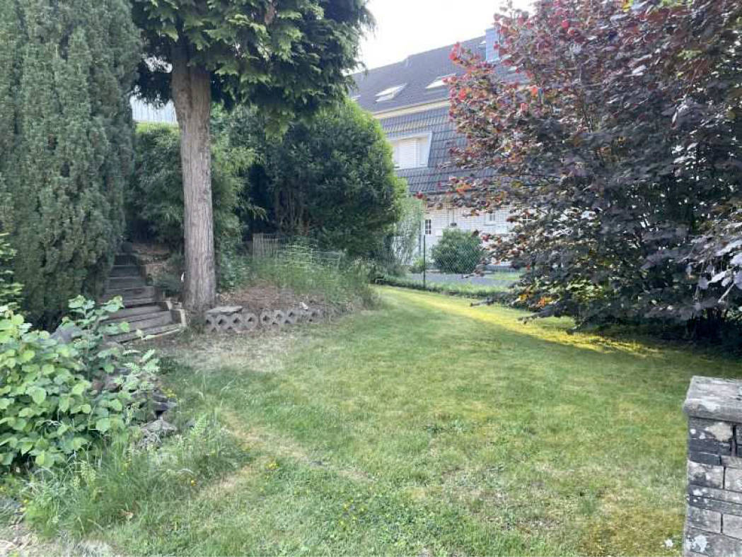 Wohn-/Geschäftshaus, Mehrfamilienhaus, Vierfamilienhaus mit 5 Pkw-Garagen in Friedrich-Offermann-Straße, 51429 Bergisch Gladbach, Kaule - Bild 2