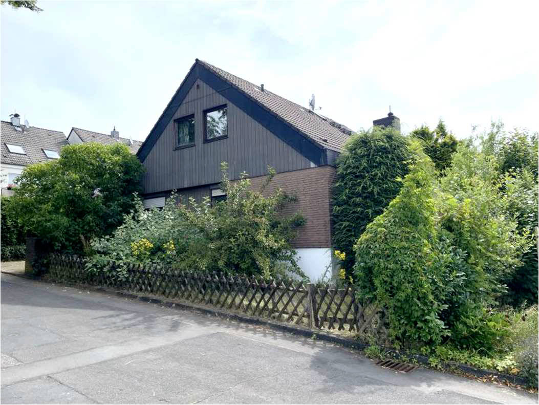 Garage, Einfamilienhaus in Moltkestraße 2 A, 53819 Neunkirchen-Seelscheid, Neunkirchen - Bild 2