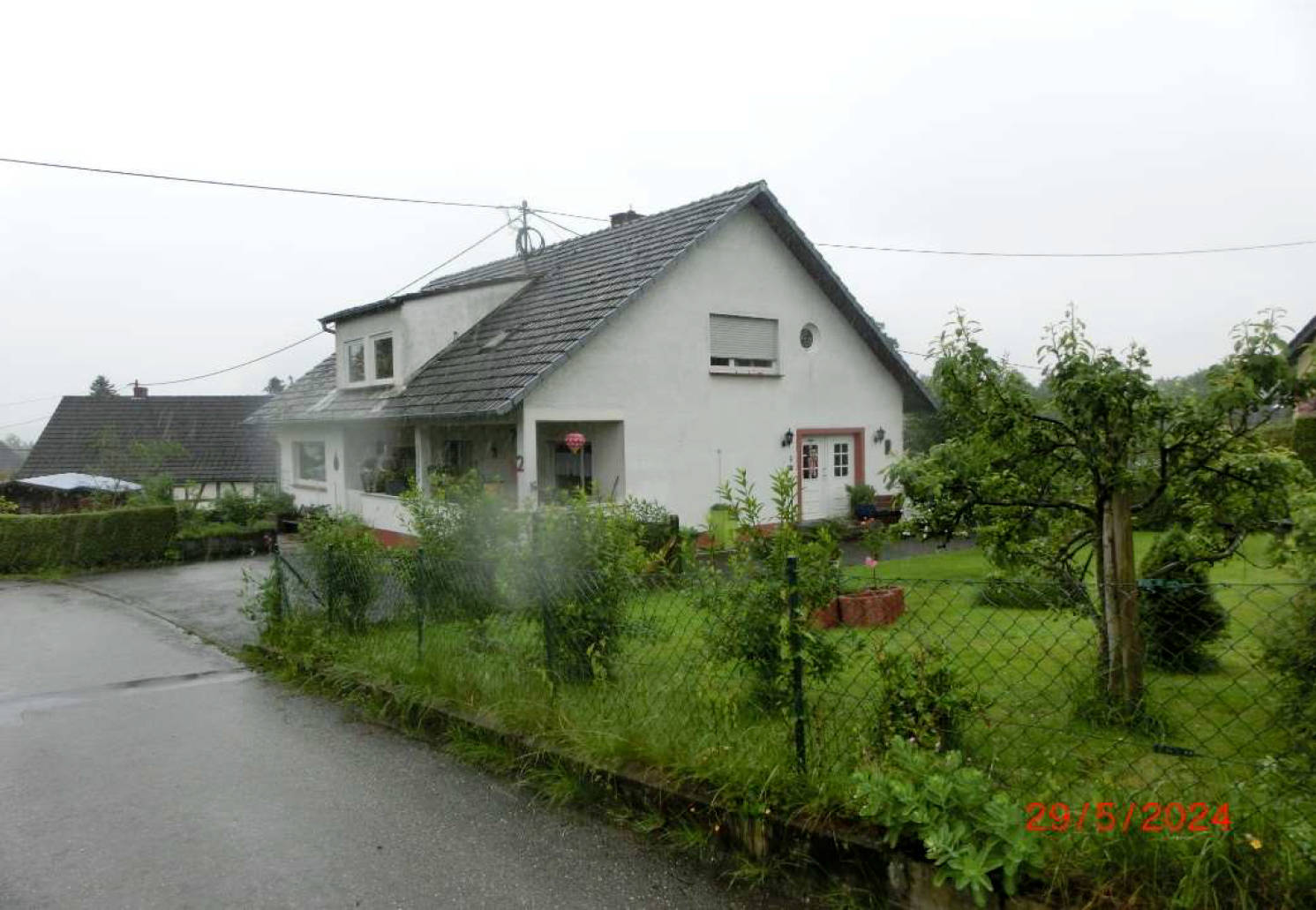 Zweifamilienhaus in Holunderweg 2, 53819 Neunkirchen-Seelscheid, Remschoß - Bild 2