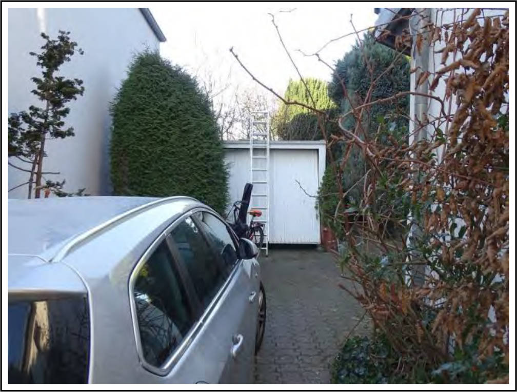Garage, Kfz-Stellplatz, Zweifamilienhaus in Rothenberg 70, 42799 Leichlingen - Bild 5