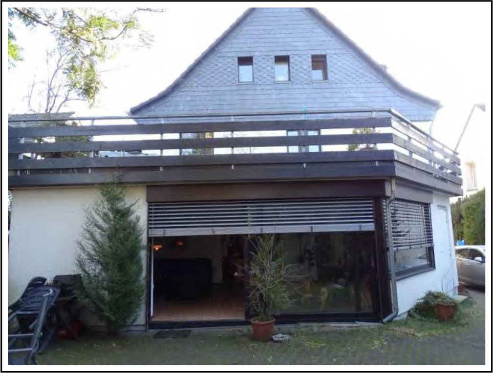 Garage, Kfz-Stellplatz, Zweifamilienhaus in Rothenberg 70, 42799 Leichlingen - Bild 3