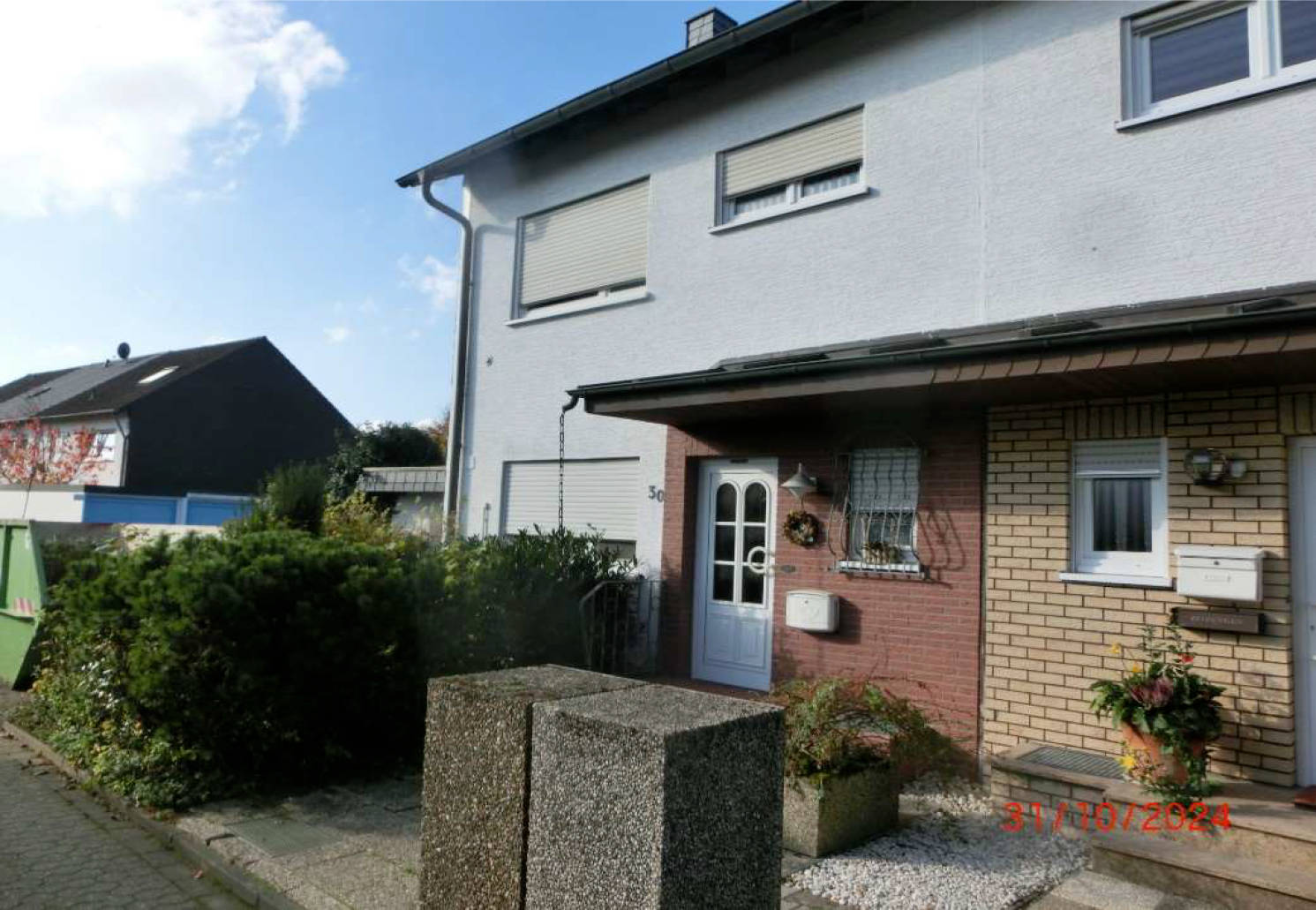 Garage, Einfamilienhaus, Reihenhaus, Anteile an Garagenhoffläche, Zuwegungen und Grünflächen in Steinwiese 30, 53721 Siegburg, Kaldauen