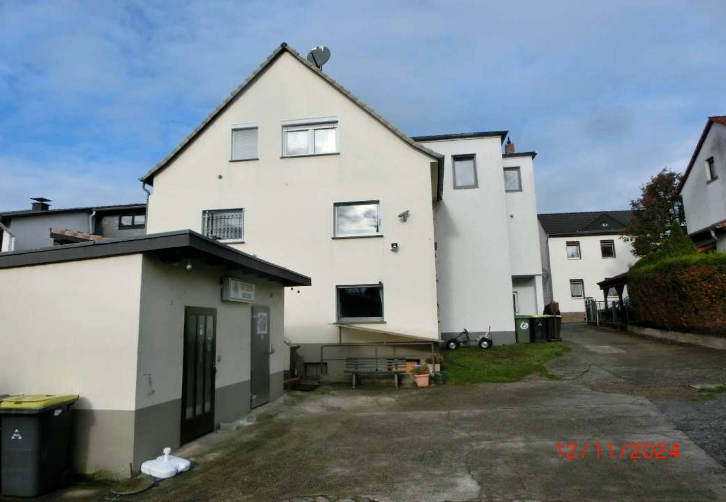 Gewerbeeinheit (z.B. Laden, Büro), Eigentumswohnung (3 bis 4 Zimmer) in Auf der Papagei 106/ 108, 53721 Siegburg, Wolsdorf