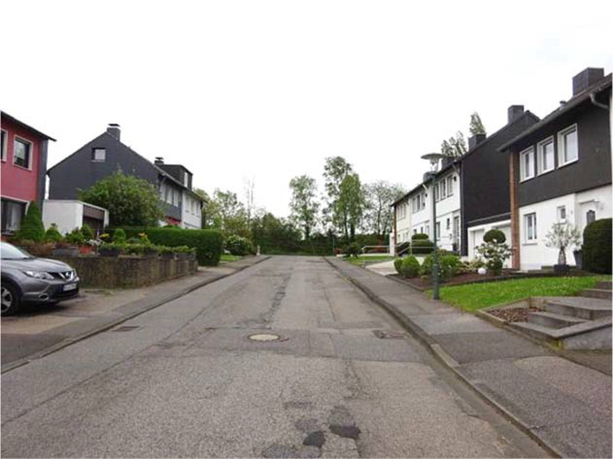 Garage, Einfamilienhaus in Lerchenweg 78, 52223 Stolberg - Bild 4
